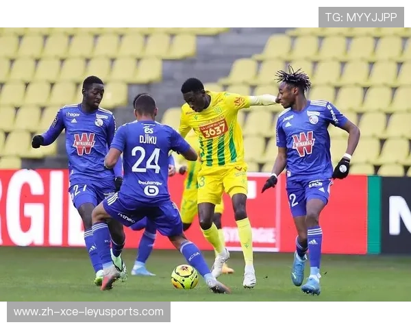 法甲赛季开局表现及球队调整策略